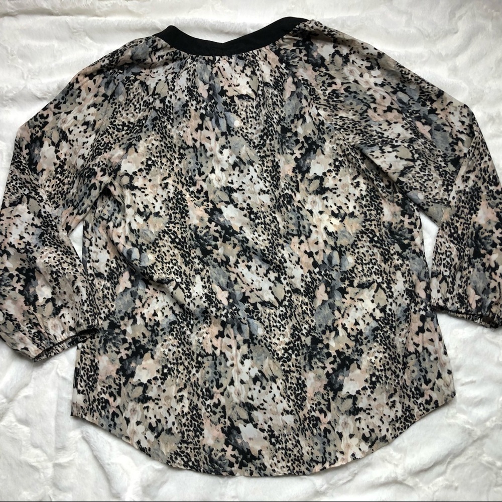 Calvin Klein Animal Print Sheer Blouse size Large - Picture 10 of 12